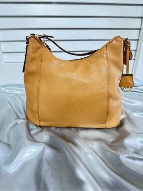 Michael Kors Leather Shoulder Bag in Cognac/Tan